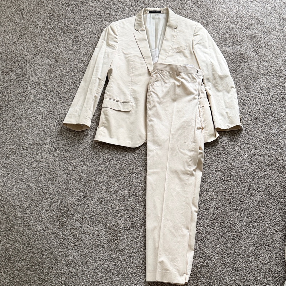 Hugo Boss Men's Lightweight Cream Two-Piece Suit Blazer & Pants